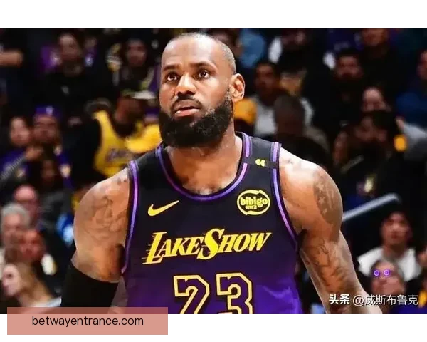 湖人以22胜6负成绩稳居前列 老詹称关键时刻冷静无压力